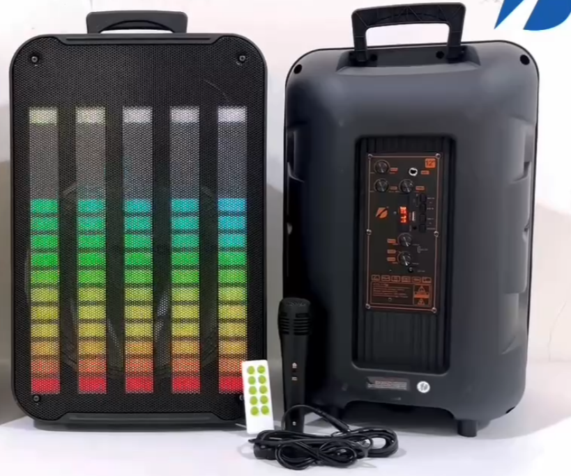 🔊 Parlante KTS-1758 12″ con Micrófono y Control