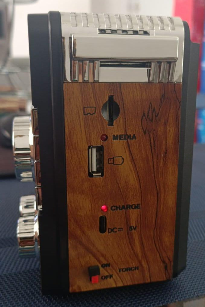 📻 Radio Portátil Ridgeway RA-326 – Estilo Retro con Radio AM/FM/SW y Bluetooth